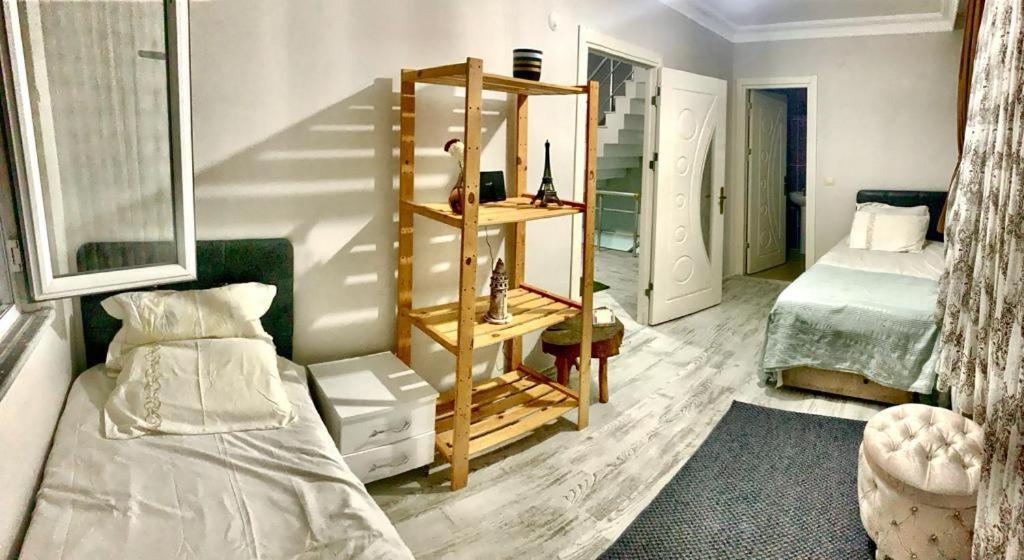 Ahmet Teacher Hotel,6 Minutes From The Airport Arnavutkoy Kültér fotó