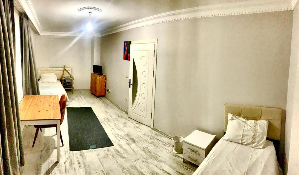 Ahmet Teacher Hotel,6 Minutes From The Airport Arnavutkoy Kültér fotó